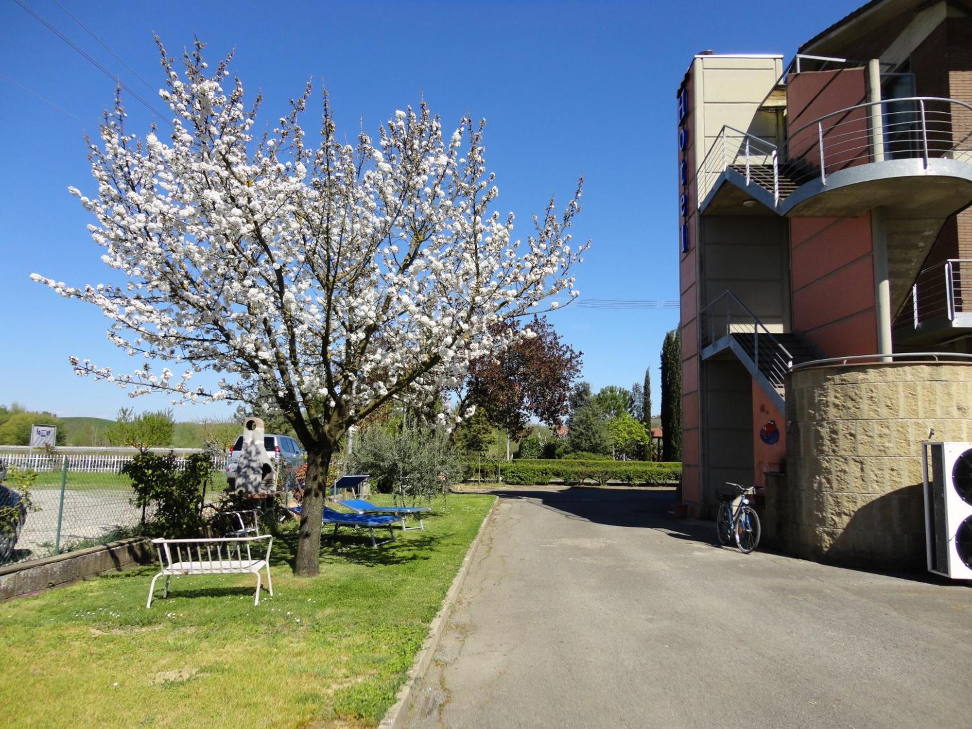 1000 Miglia Hotel Monteroni d'Arbia Luaran gambar