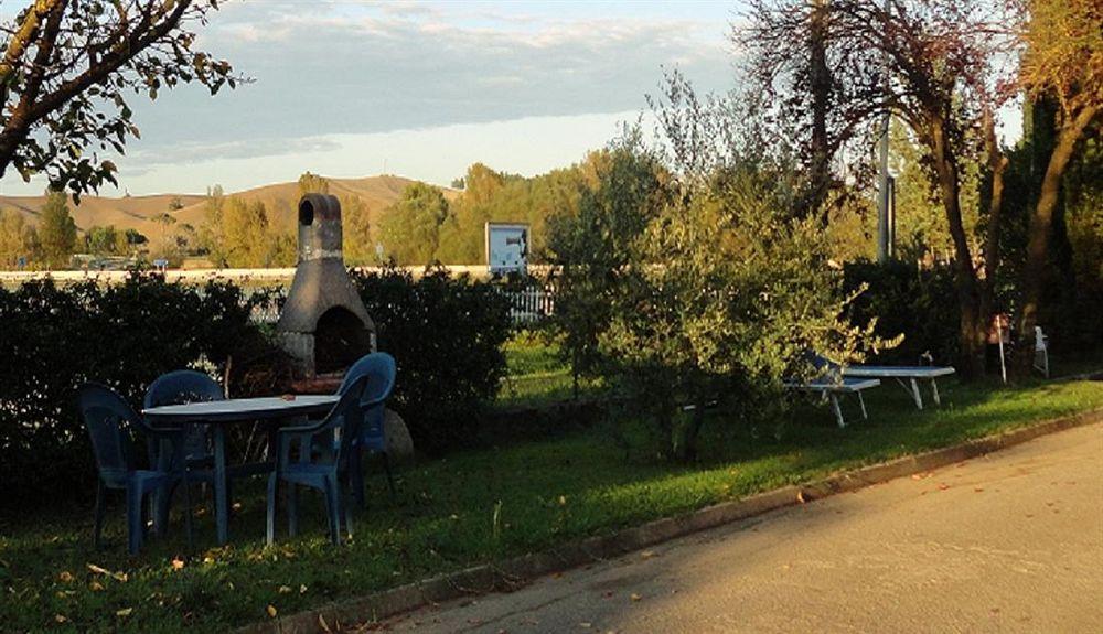1000 Miglia Hotel Monteroni d'Arbia Luaran gambar