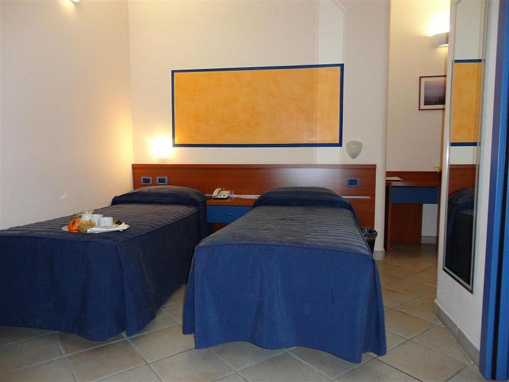1000 Miglia Hotel Monteroni d'Arbia Luaran gambar
