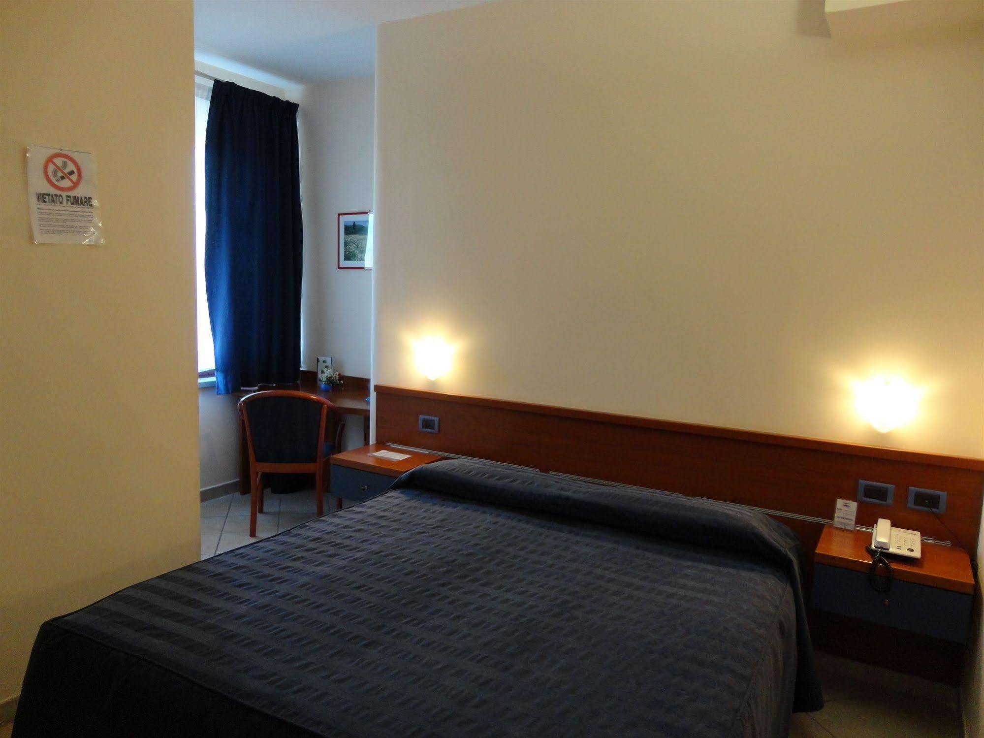 1000 Miglia Hotel Monteroni d'Arbia Luaran gambar